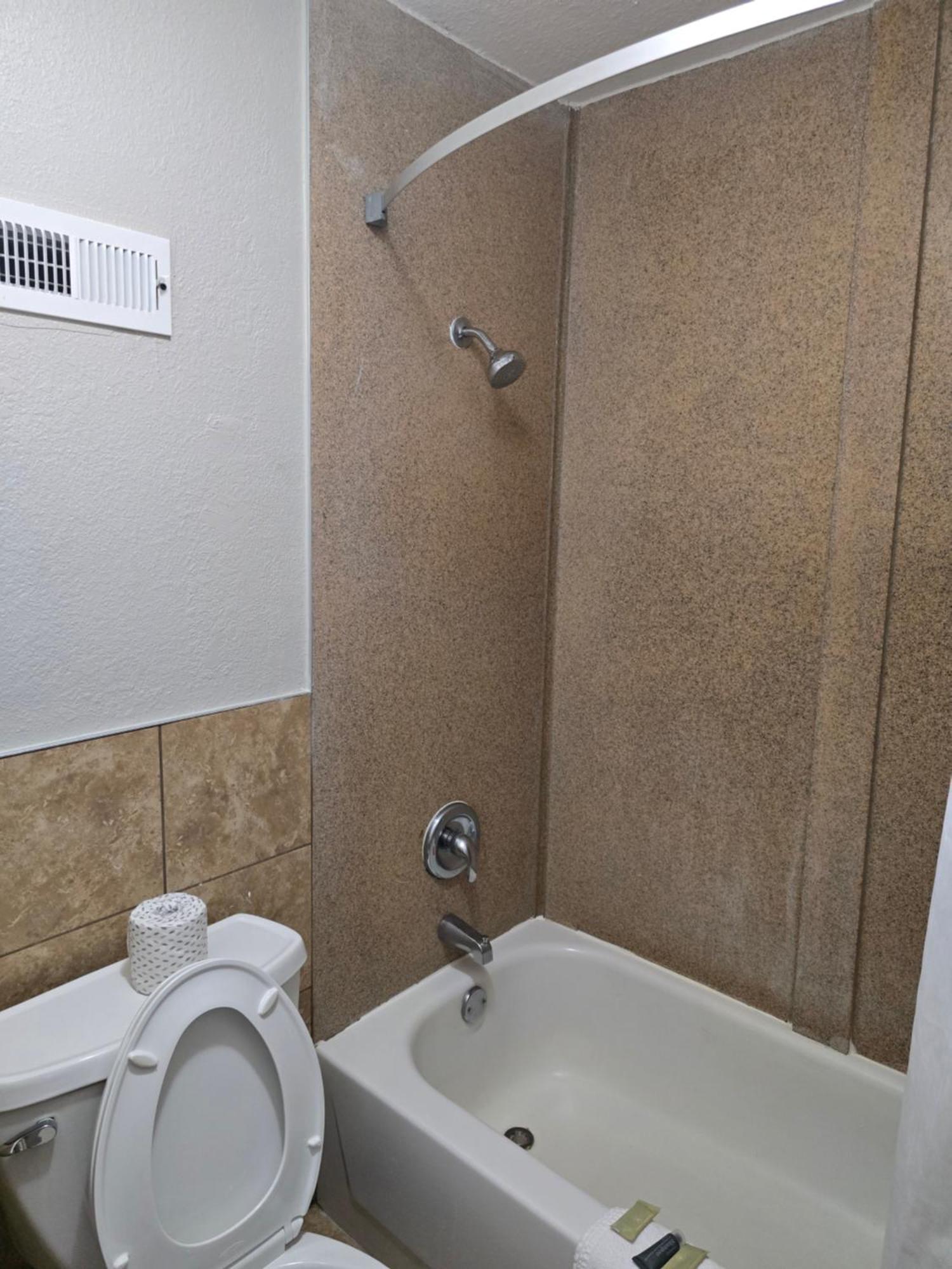 Days Inn By Wyndham Raleigh South Esterno foto