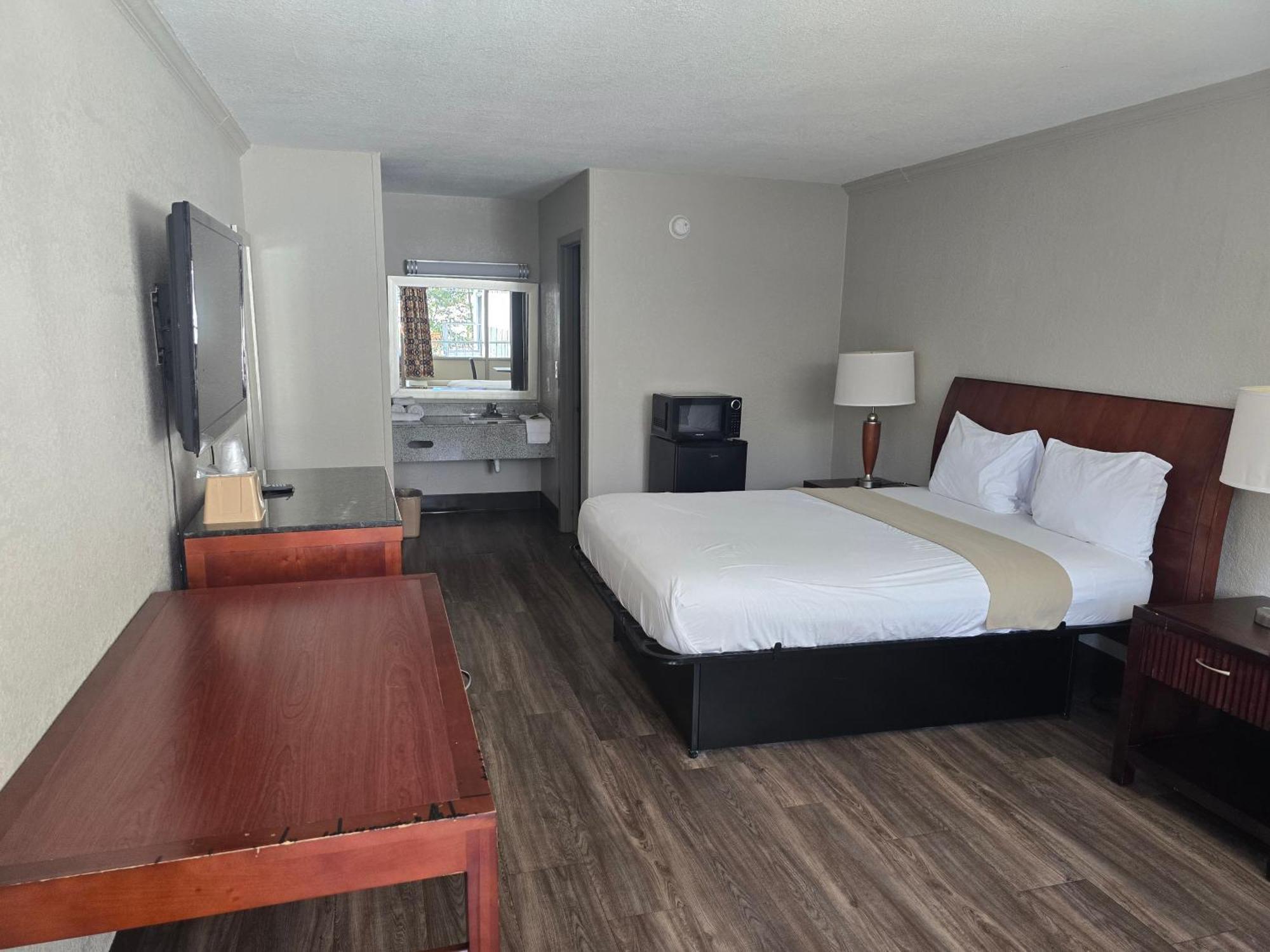 Days Inn By Wyndham Raleigh South Esterno foto